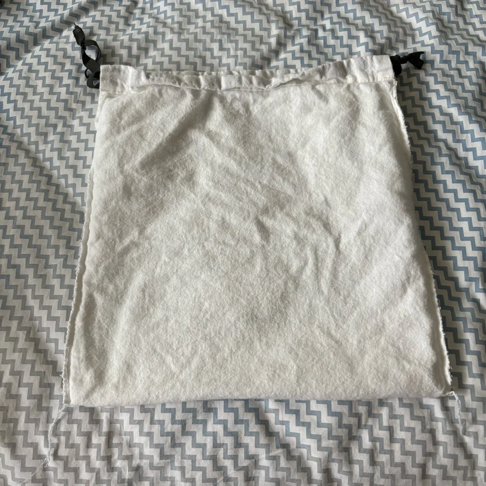 CELINE Small White Dust Bag Drawstring 12 x 13 inches - Picture 5 of 8